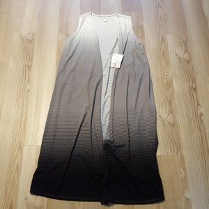 NWT 🌸Lularoe Joy vest size S🏵